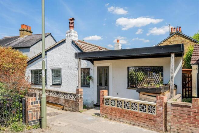 BRAMBLE WALK (3).jpg