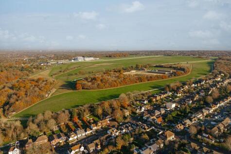 Rosebery Road, Epsom