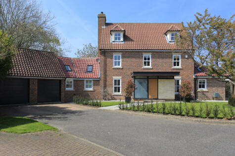 Cambridge Close, Stock