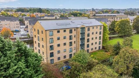 Harrogate Road, Apperley Bridge, Bradford, West Yorkshire, BD10