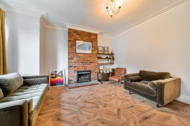 1372791-10-690887...