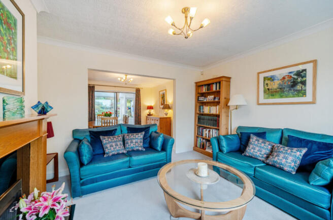 1371922-20-6904a1...