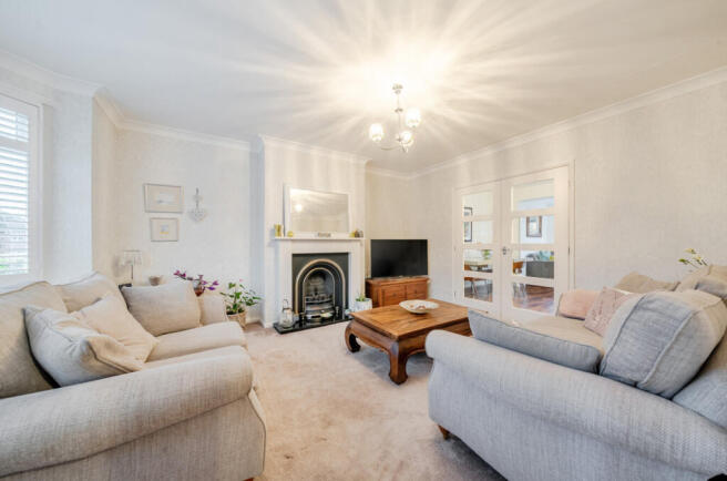 1381307-6-6915fe7...