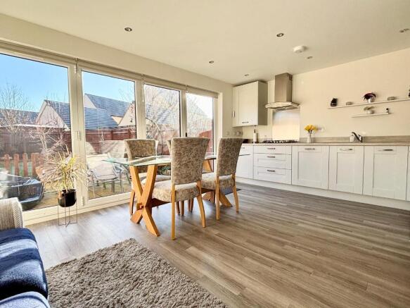 Kitchen/Dining Room