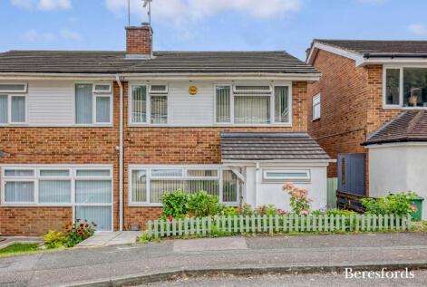 Dedham Close, Billericay, CM11