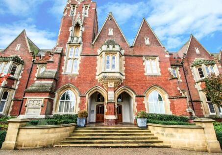 The Clock Tower, The Galleries, CM14