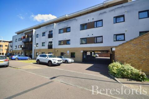 Autumn Court, Spring Gardens, RM7