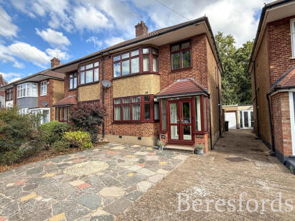 Hornminster Glen, Hornchurch, RM11