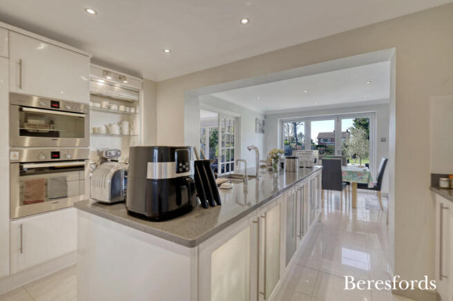 Kitchen/Dining