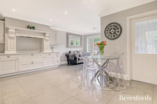 Kitchen/Dining