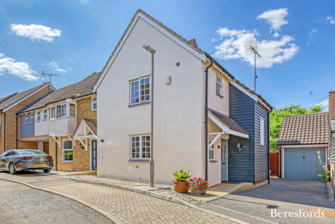 Hare Bridge Crescent, Ingatestone, CM4