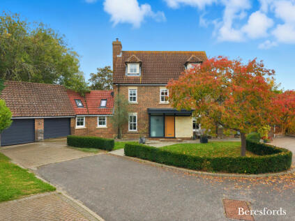 Cambridge Close, Stock, CM4