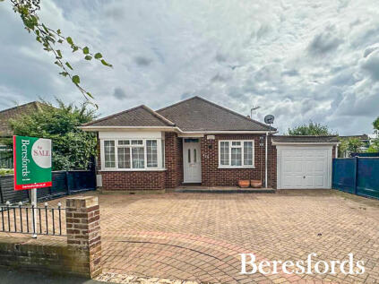 Roseberry Gardens, Upminster, RM14