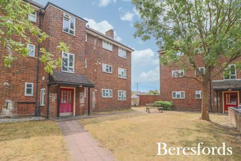 Faymore Gardens, South Ockendon, RM15