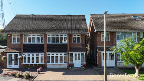 Front Lane, Upminster, RM14