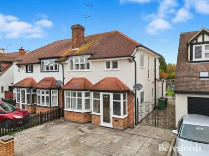 Springfield Gardens, Upminster, RM14