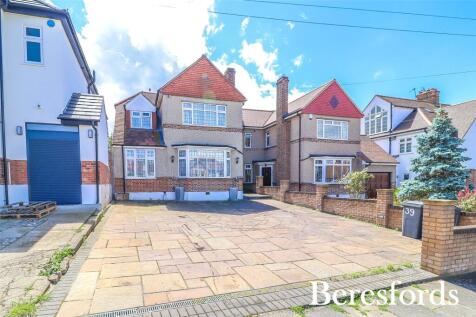 Waldegrave Gardens, Upminster, RM14