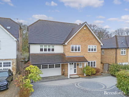 Worrin Place, Shenfield, CM15