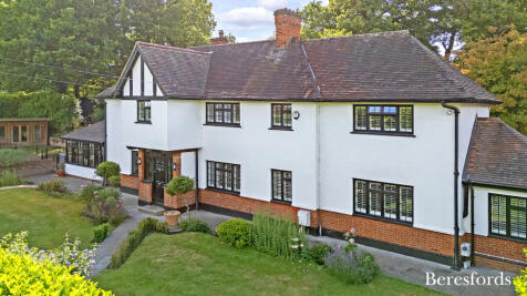 Herington Grove, Hutton, CM13