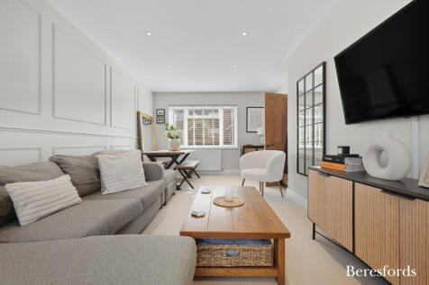 Courage Walk, Hutton, CM13