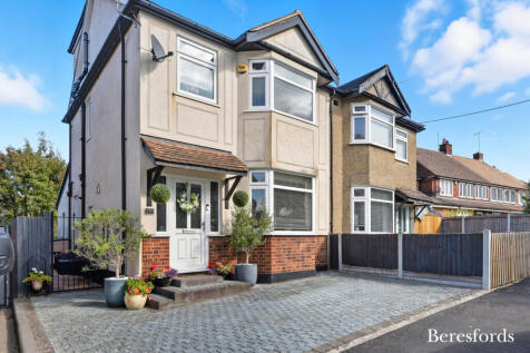 Rayleigh Road, Hutton, CM13