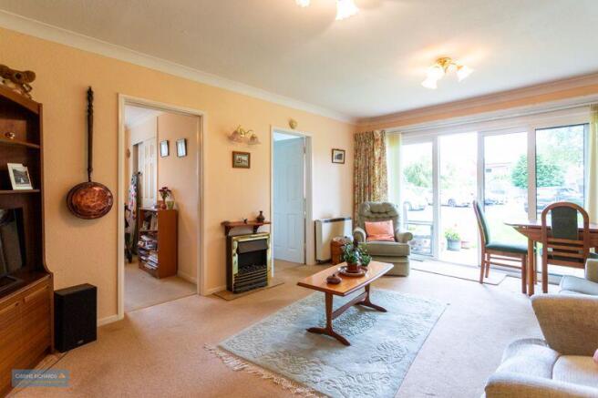Sitting/Dining Room