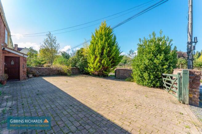 Driveway/Parking