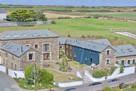 Trehelles, Mawgan Porth, TR8