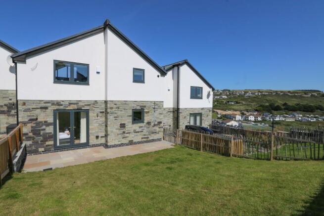 3 Bedroom Terraced House For Sale In Mawgan Bay View Mawgan Porth