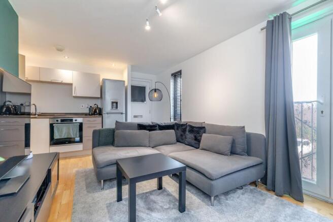 Lounge/ Kitchen