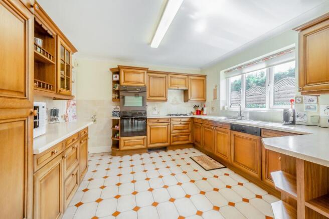 Kitchen / Dining