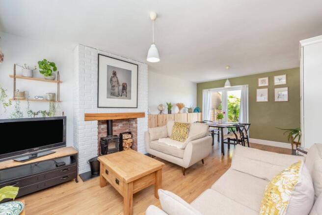 Lounge/ dining room