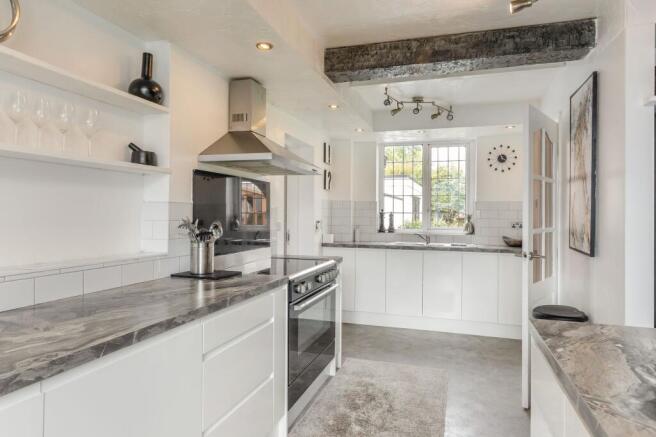 Kitchen/ dining room