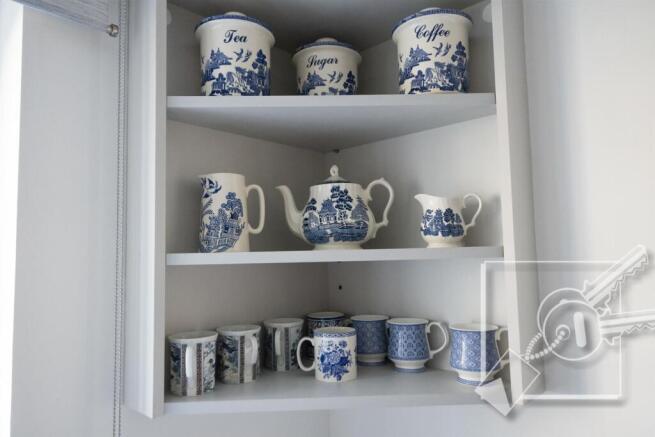 Feature corner shelving