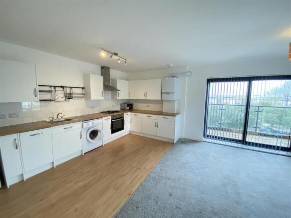 Open Plan Kitchen / Lounge