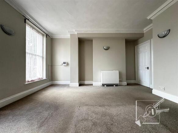 Living Room/ Bedroom
