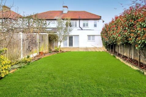 Glastonbury Chase, Westcliff On Sea, Essex