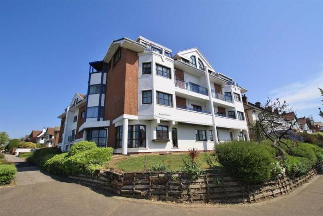 1-bedroom-retirement-property-to-rent-in-kings-road-chalkwell-essex-ss0