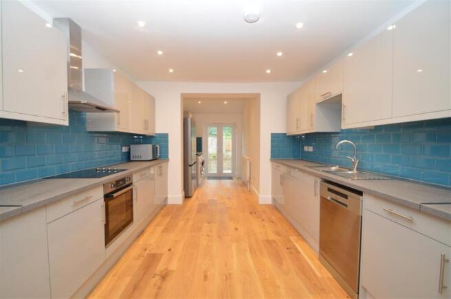 35 Third Avenue (14).JPG