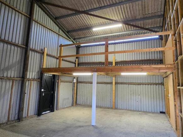 GARAGE BARN