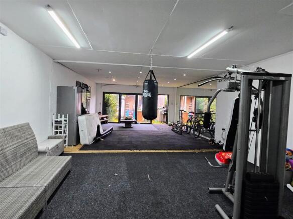 Impressive Games Room / Studio