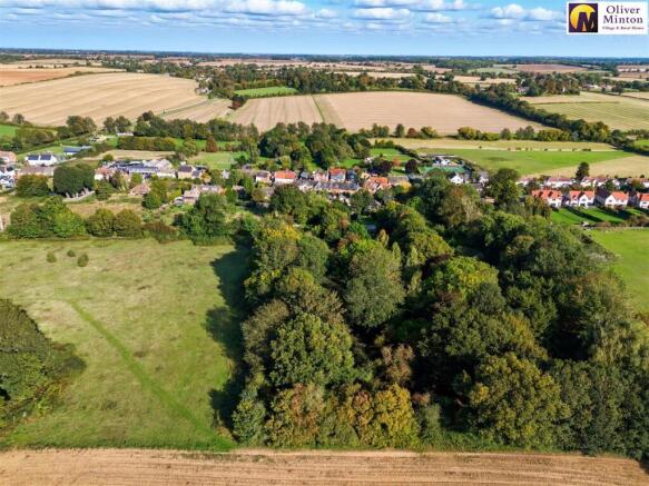Further Garden leading to Woodland/Garden Land.