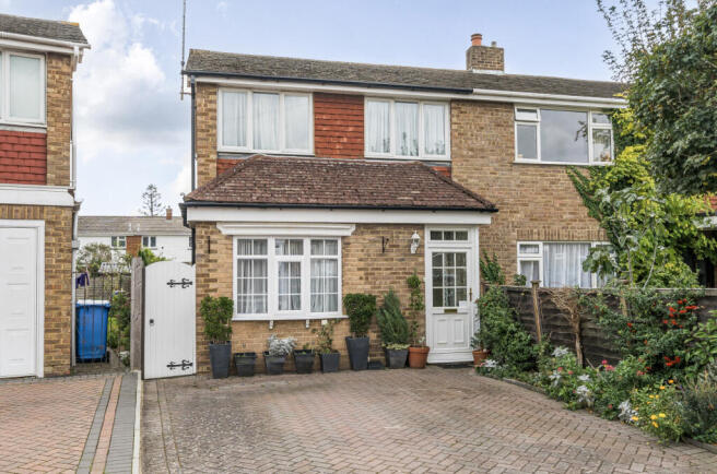 1356933-1-68e4ffd...