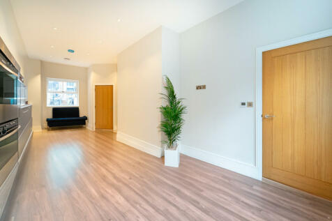 Chester - 3 bedroom town house for sale