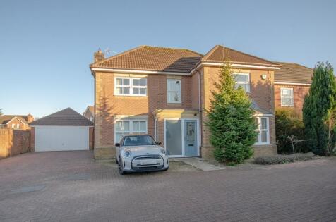 Heathfields, Downend, Bristol, BS16 6HT