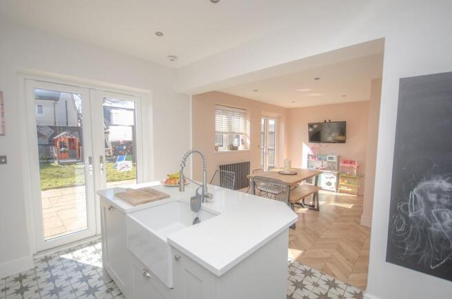 Kitchen pic 4.jpg
