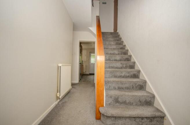 Entrance hall pic 2.jpg