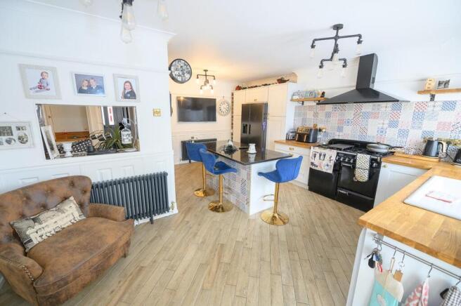 Kitchen-family pic 3.jpg