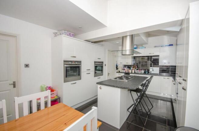 Kicthen-diner pic 2.jpg