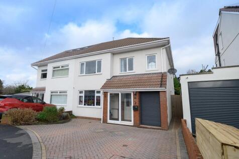 Fouracre Avenue, Downend, Bristol, BS16 6PD